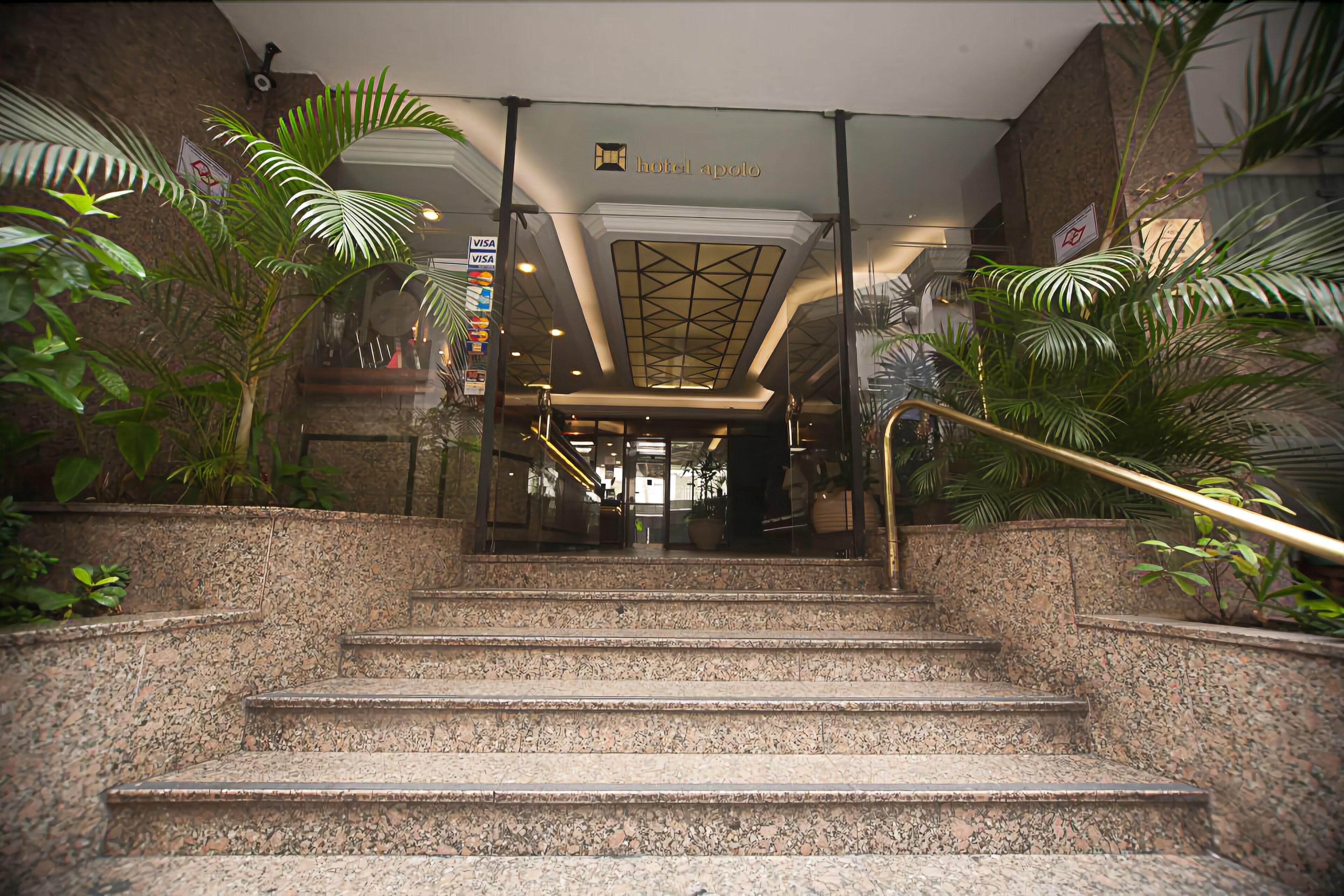 Hotel Plaza Apolo — Fotos 1